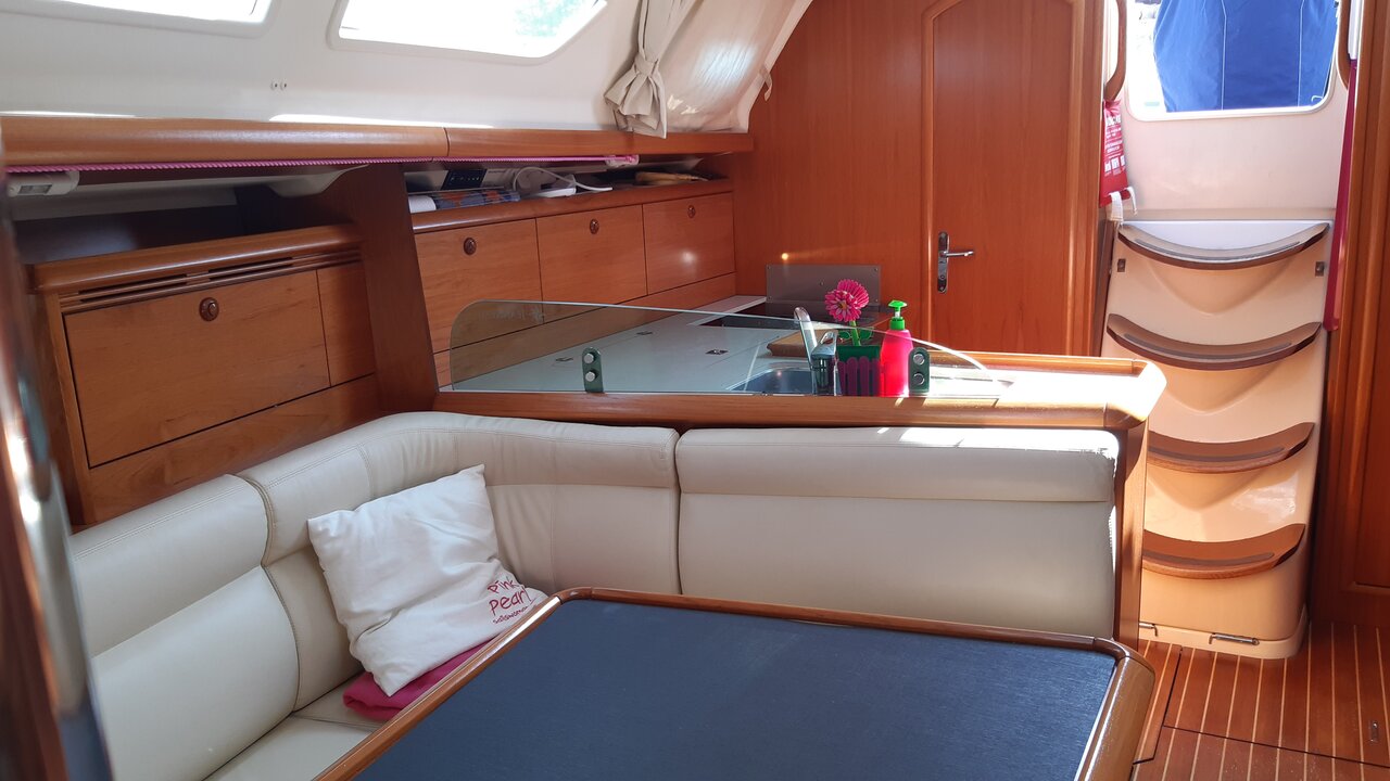 Photo #4 - Sun Odyssey 37 (Pink Pearl) en Izola - 34209
