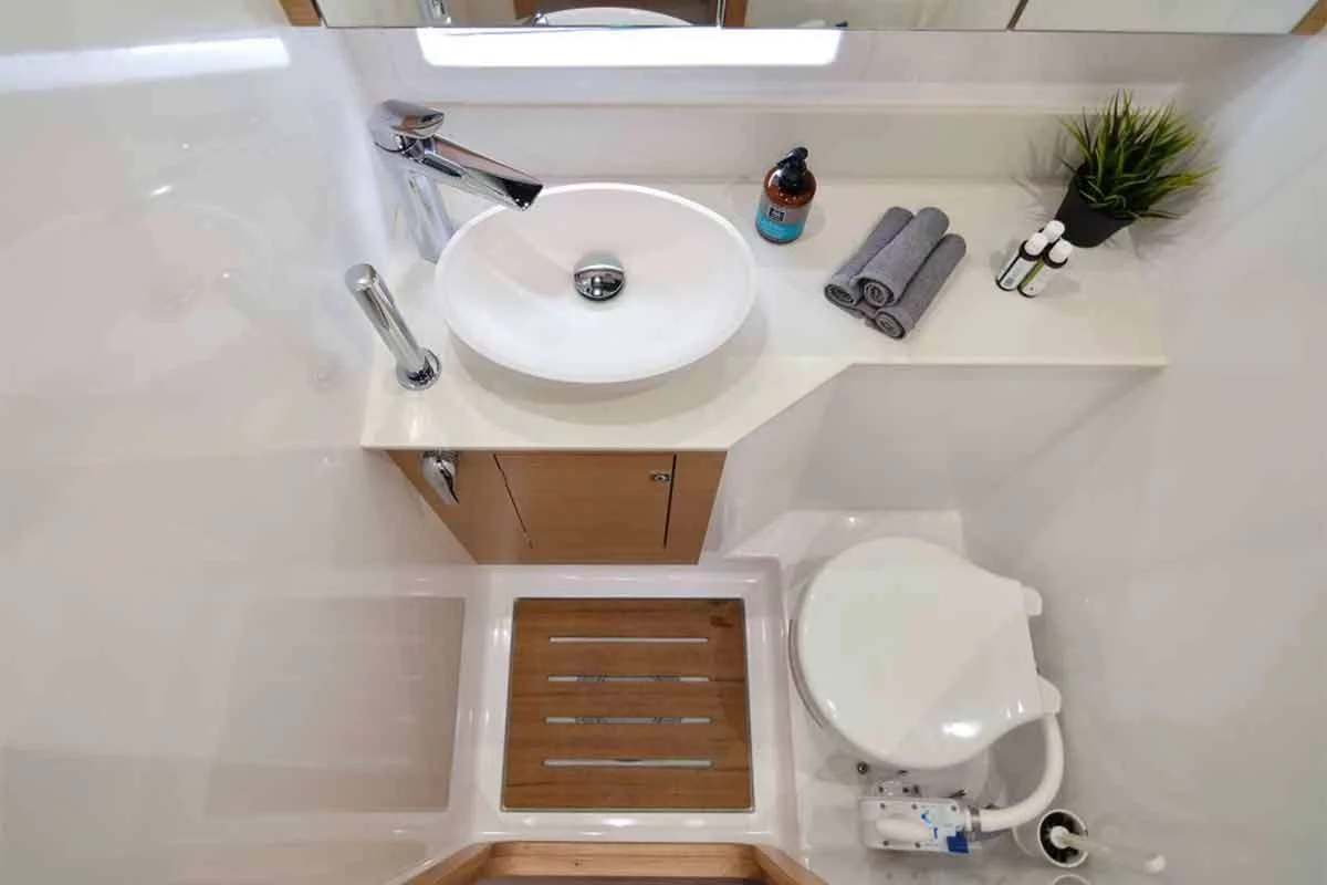 Dufour 48 Catamaran - 5 + 1 cab. (Jovy)  - 14