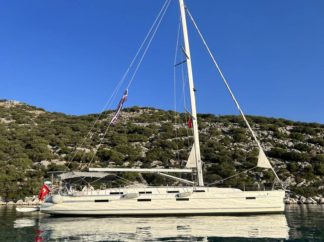 Bavaria Cruiser 40 (Priceless)  - 0