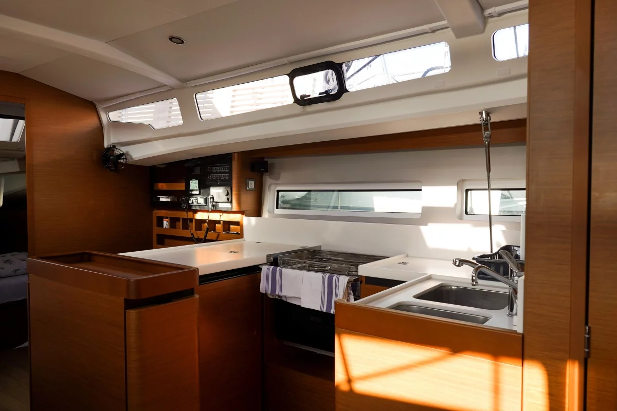 Sun Odyssey 440 (Uri)  - 13