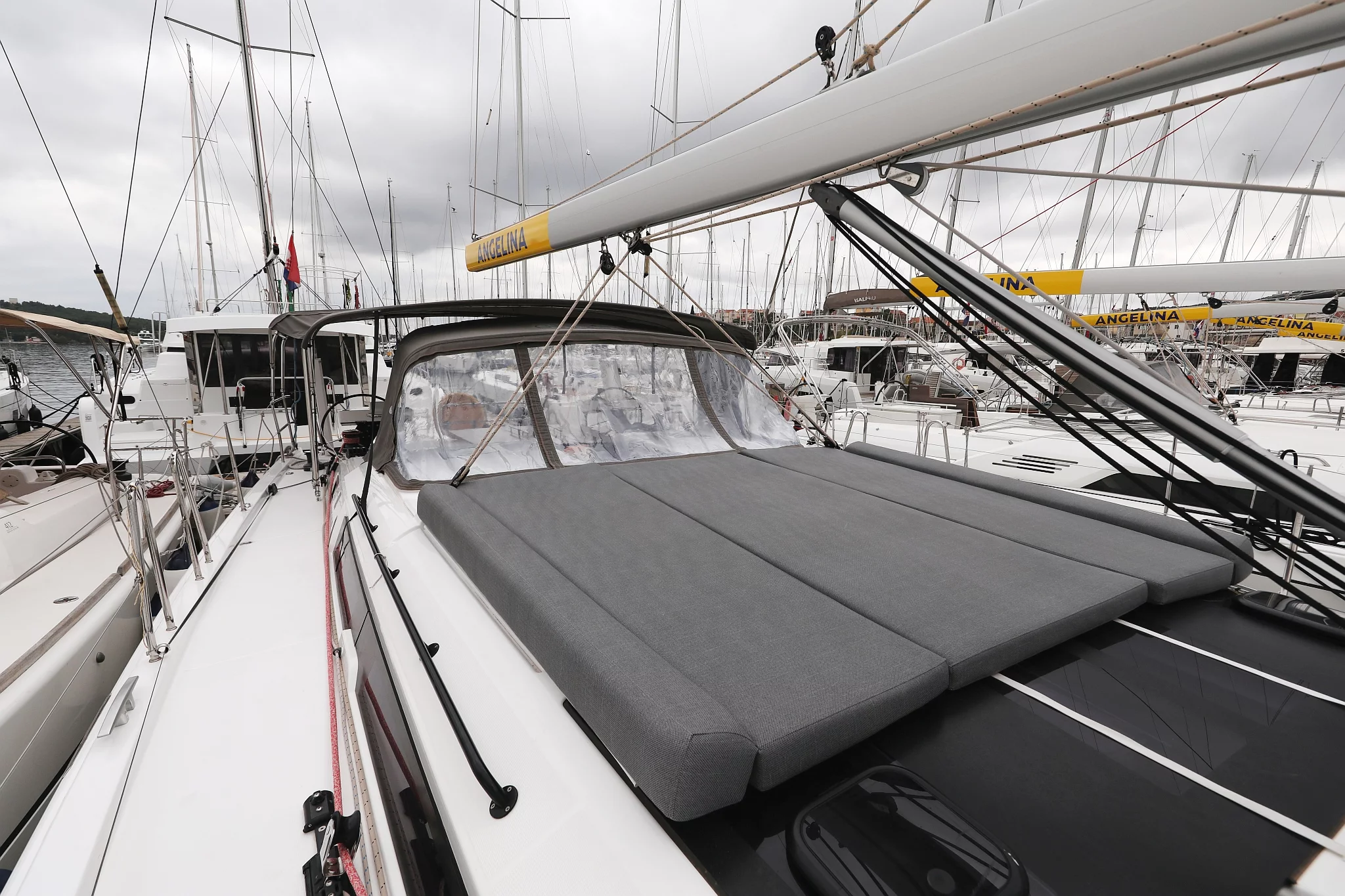 Dufour 470 - 5 cab. (Shooting Star)  - 10