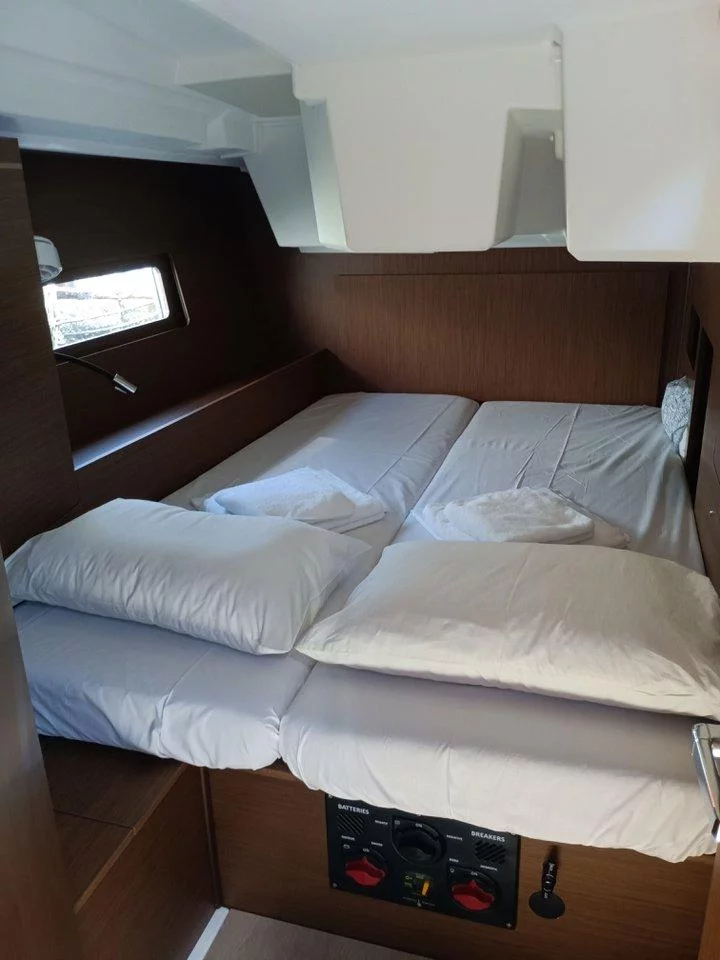 Oceanis 46.1 (Zoe)  - 5