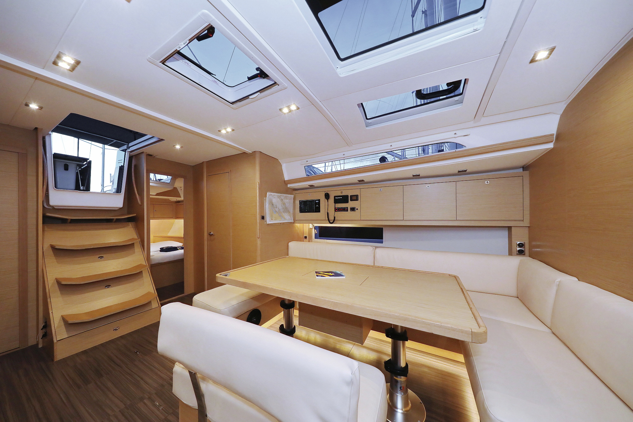 Photo #17 - Dufour 470 - 5 cab. (Chill Course) in Biograd - 34246