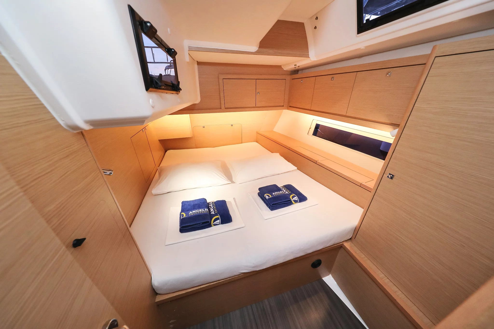 Dufour 470 - 5 cab. (Chill Course)  - 24