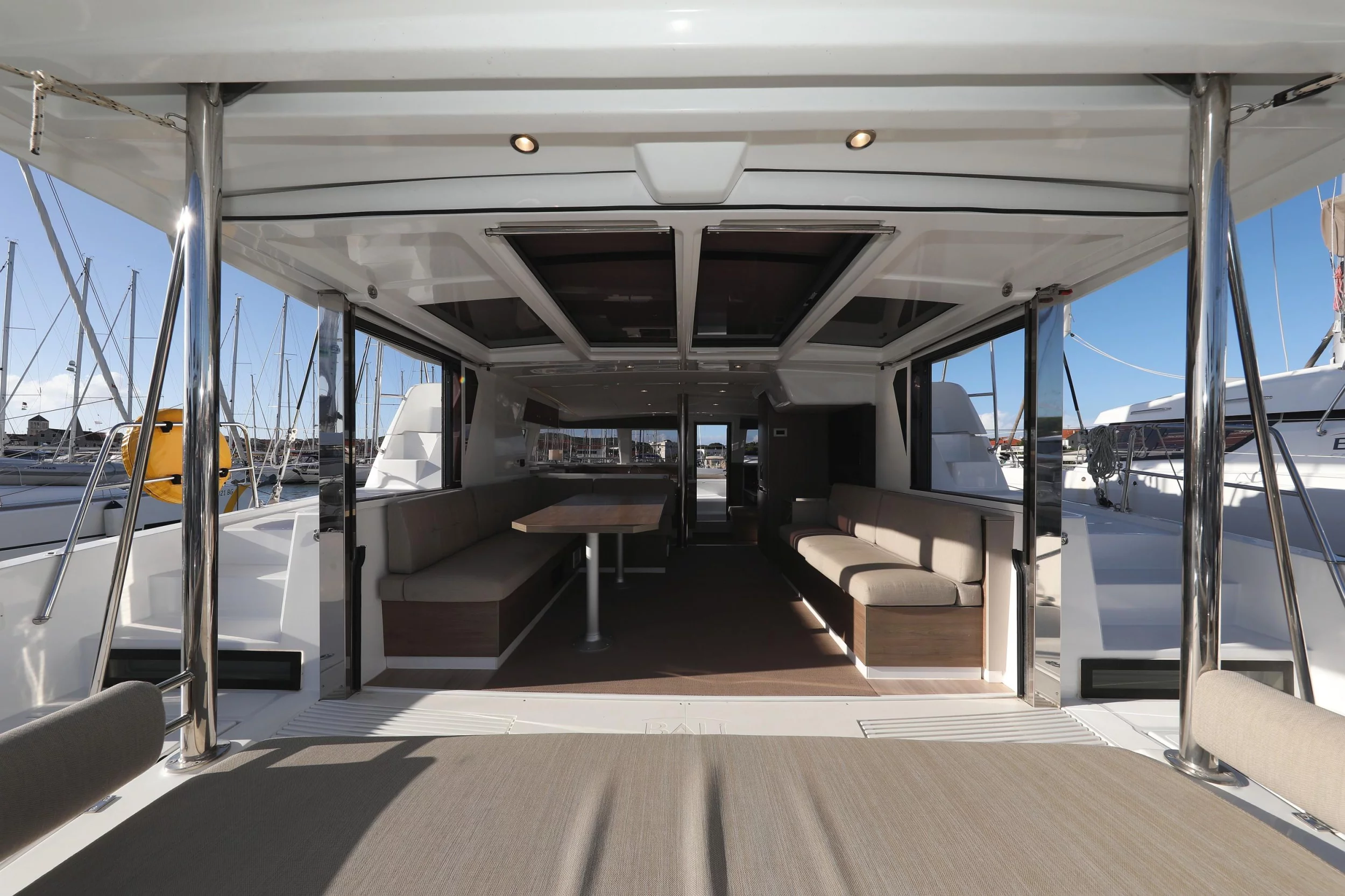 Bali 4.2 - 4 + 1 cab. (Air Space)  - 4