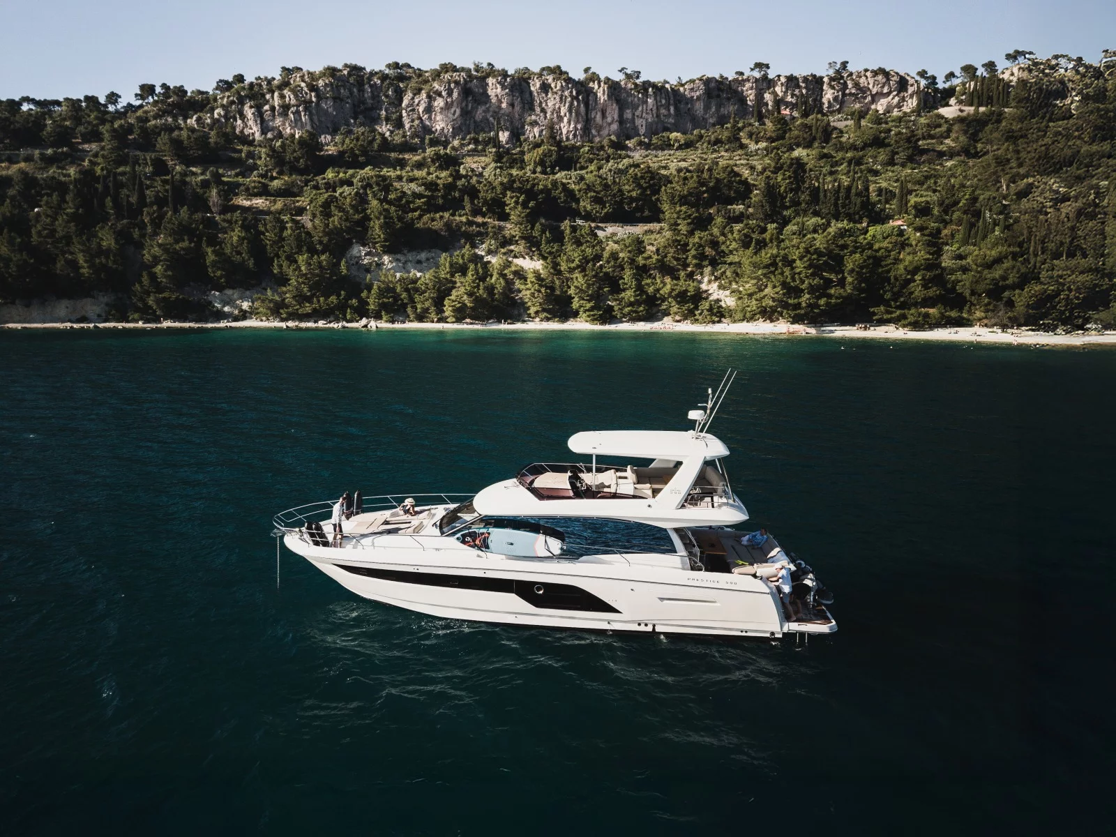 Prestige 590 Flybridge - 3 + 1 cab. (Shaft)  - 2
