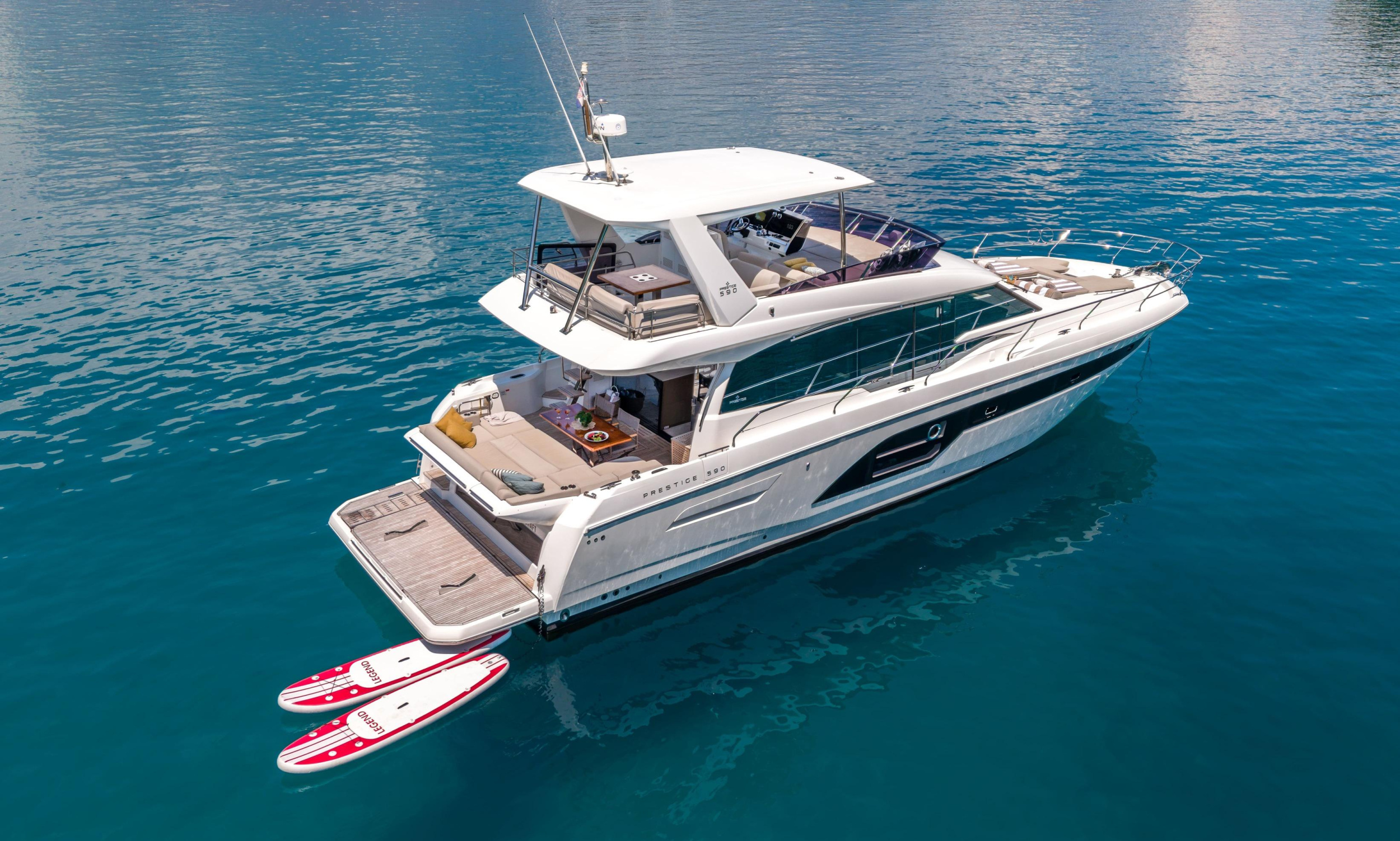Prestige 590 Flybridge - 3 + 1 cab. — photo 4