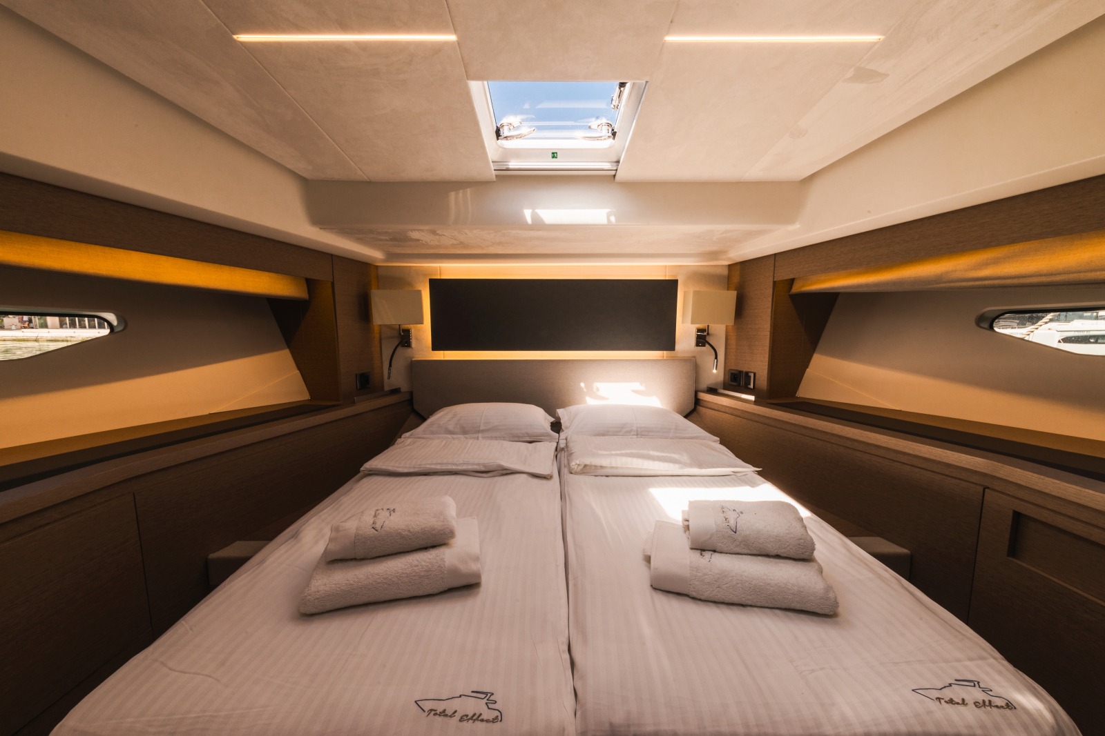 Photo #9 - Prestige 590 Flybridge - 3 + 1 cab. (Shaft) en Podstrana - 34256