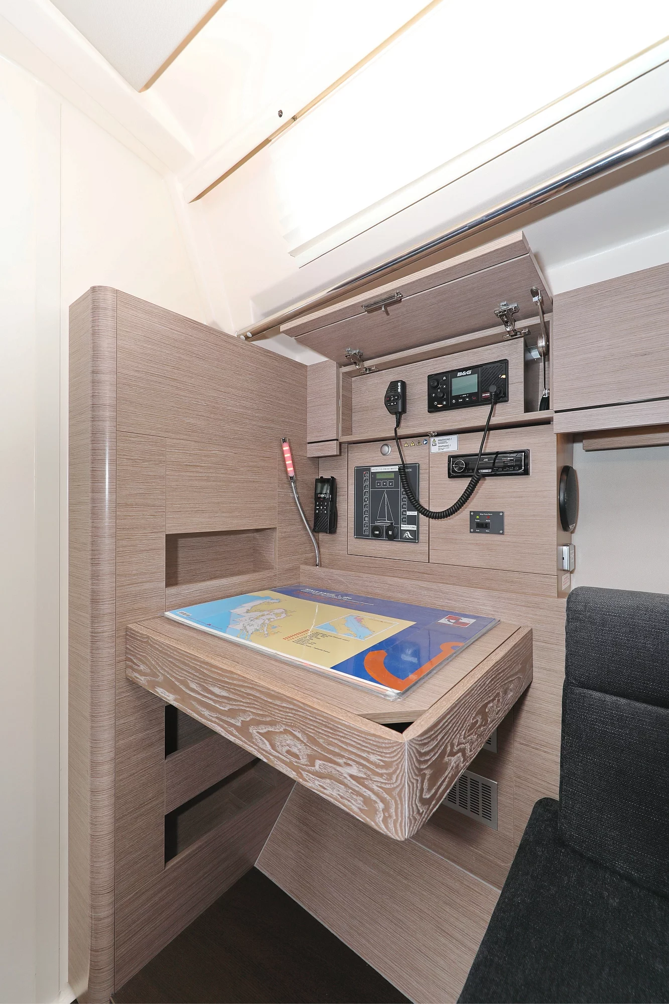 Hanse 388 (Smiley)  - 12