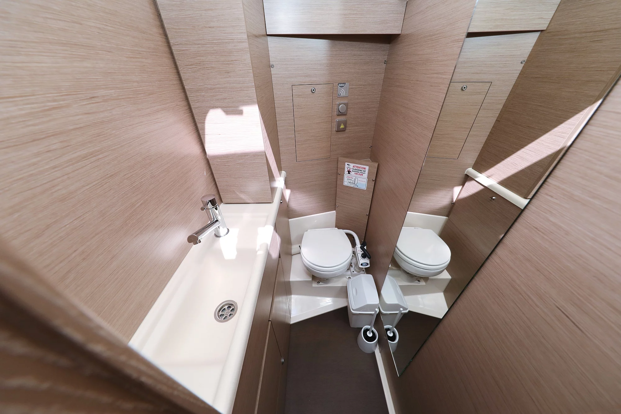 Hanse 388 (Smiley)  - 17