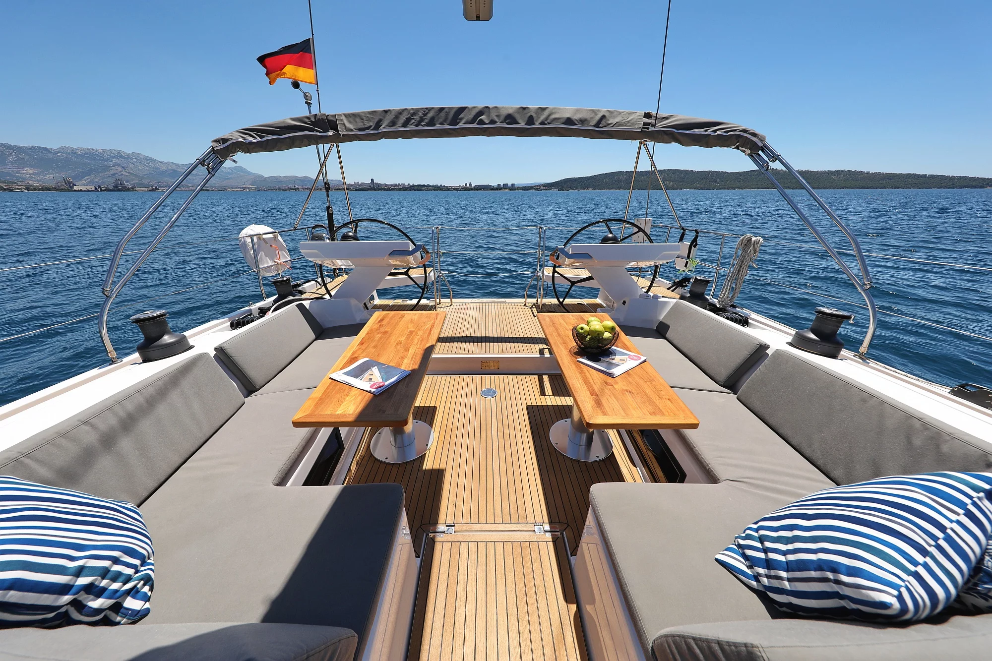 Hanse 588 - 5 + 1 cab. (Hot Stuff)  - 9