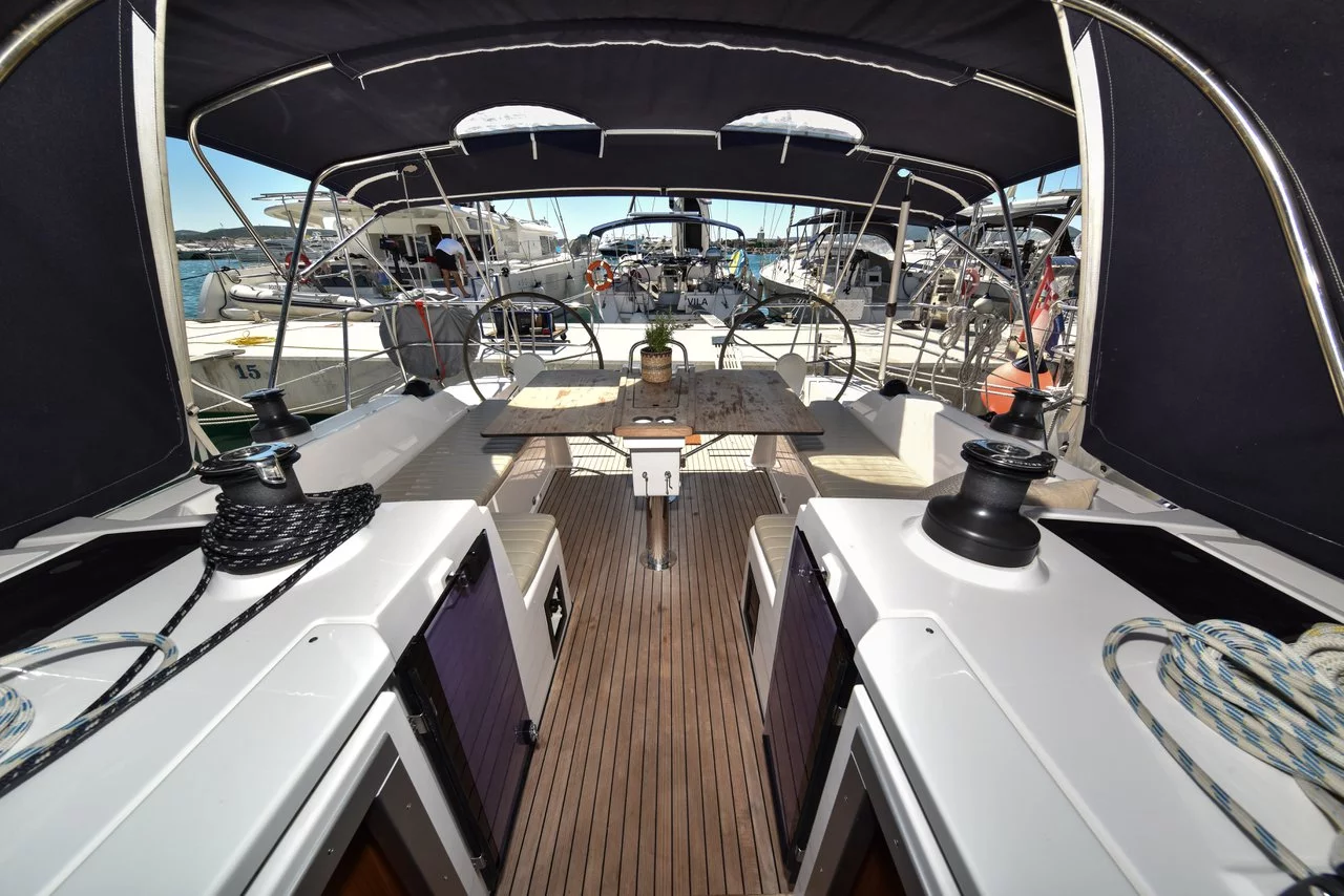 Bavaria C42 (Bella)  - 10