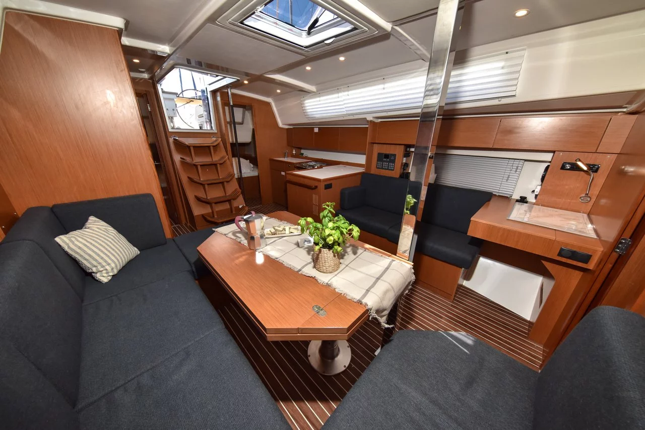 Bavaria C42 (Bella)  - 14