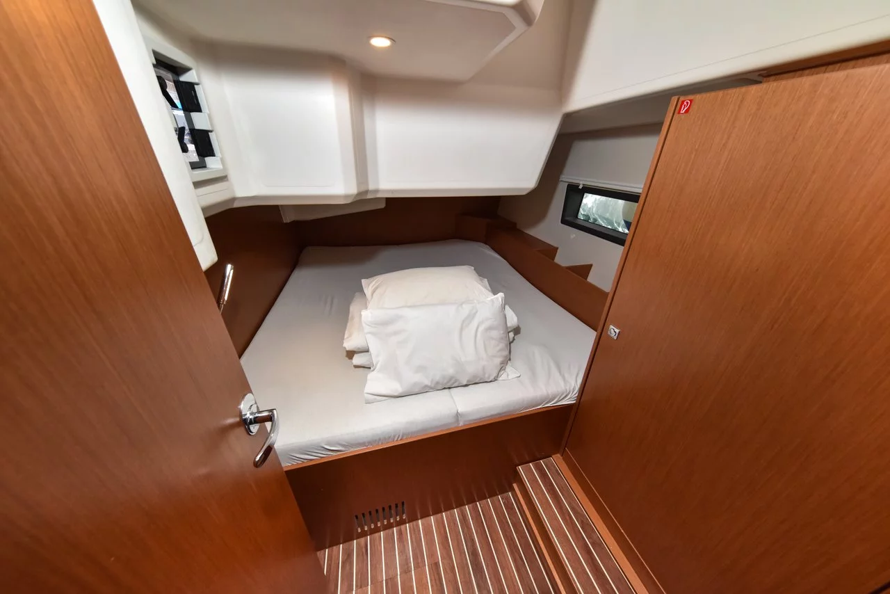 Bavaria C42 (Bella)  - 19