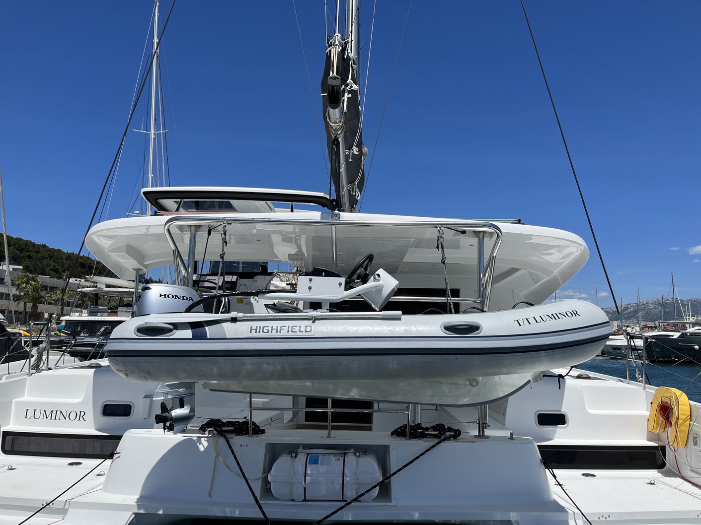 Photo #1 - Lagoon 42 - 4 + 2 cab. (Luminor) in Split - 34296