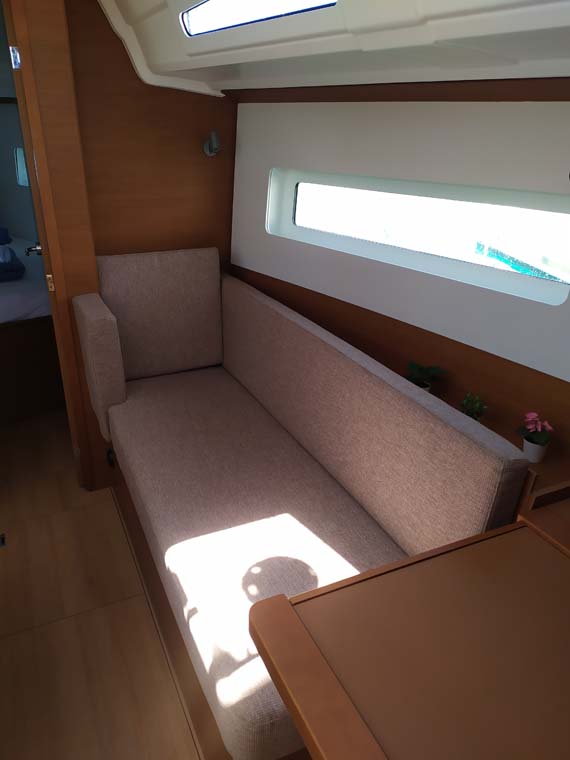 Photo #7 - Sun Odyssey 380 (Bright Elli) in Trogir - 34305