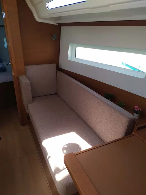 Sun Odyssey 380 (Bright Elli)  - 6