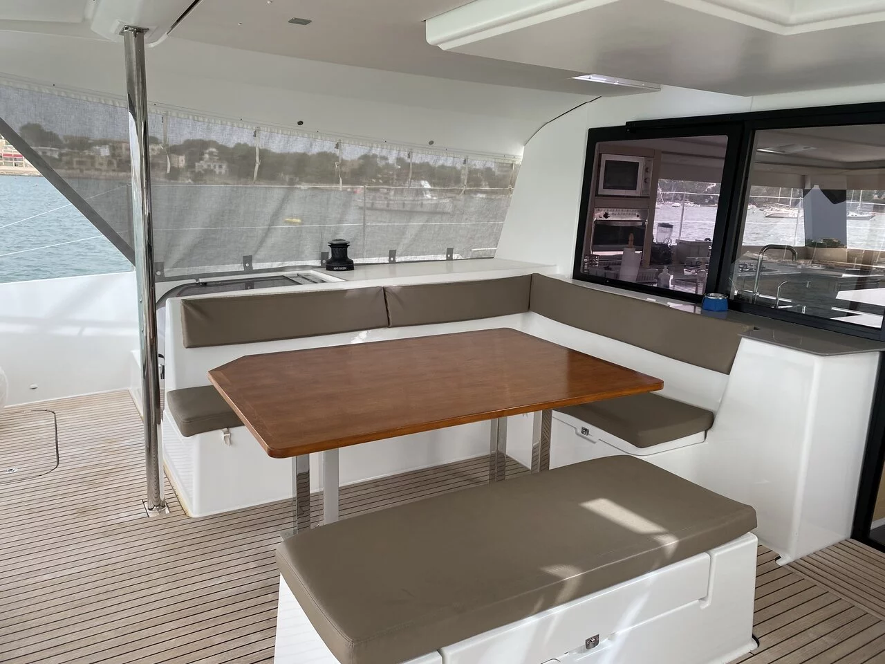 Fountaine Pajot Saba 50 - 4 + 2 cab. (Sunshine Reggae)  - 8