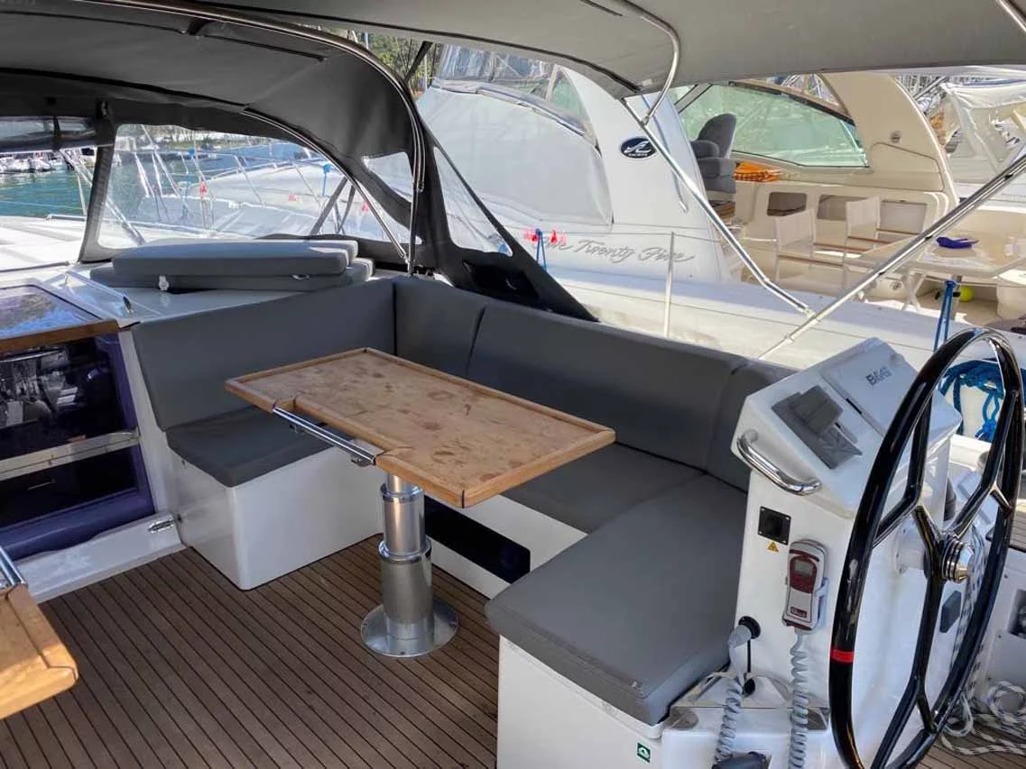 Bavaria C50 Style - 3 + 1 cab. (Acrux)  - 3