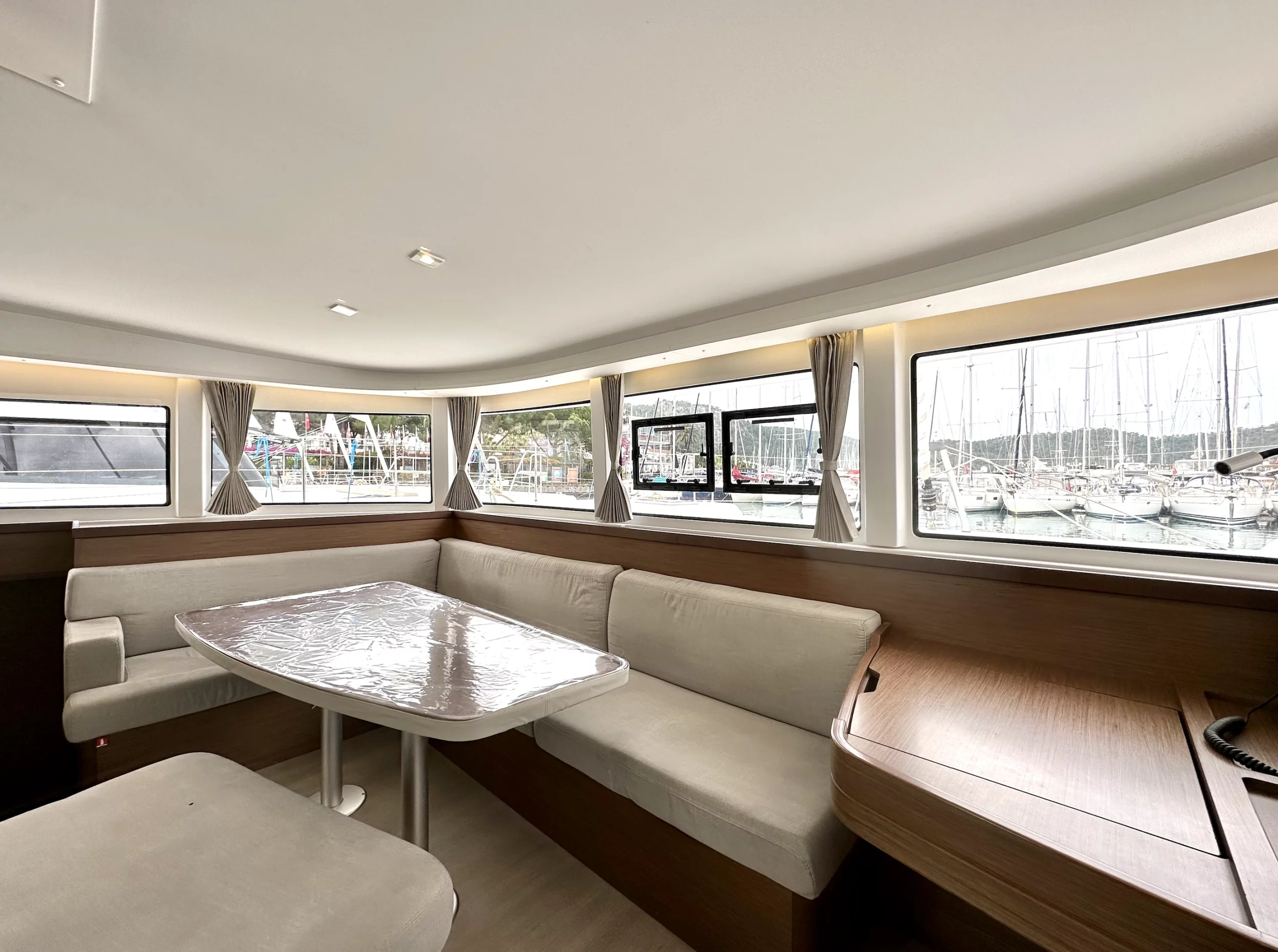 Lagoon 42 - 4 + 2 cab. (Sail Arcturus)  - 13