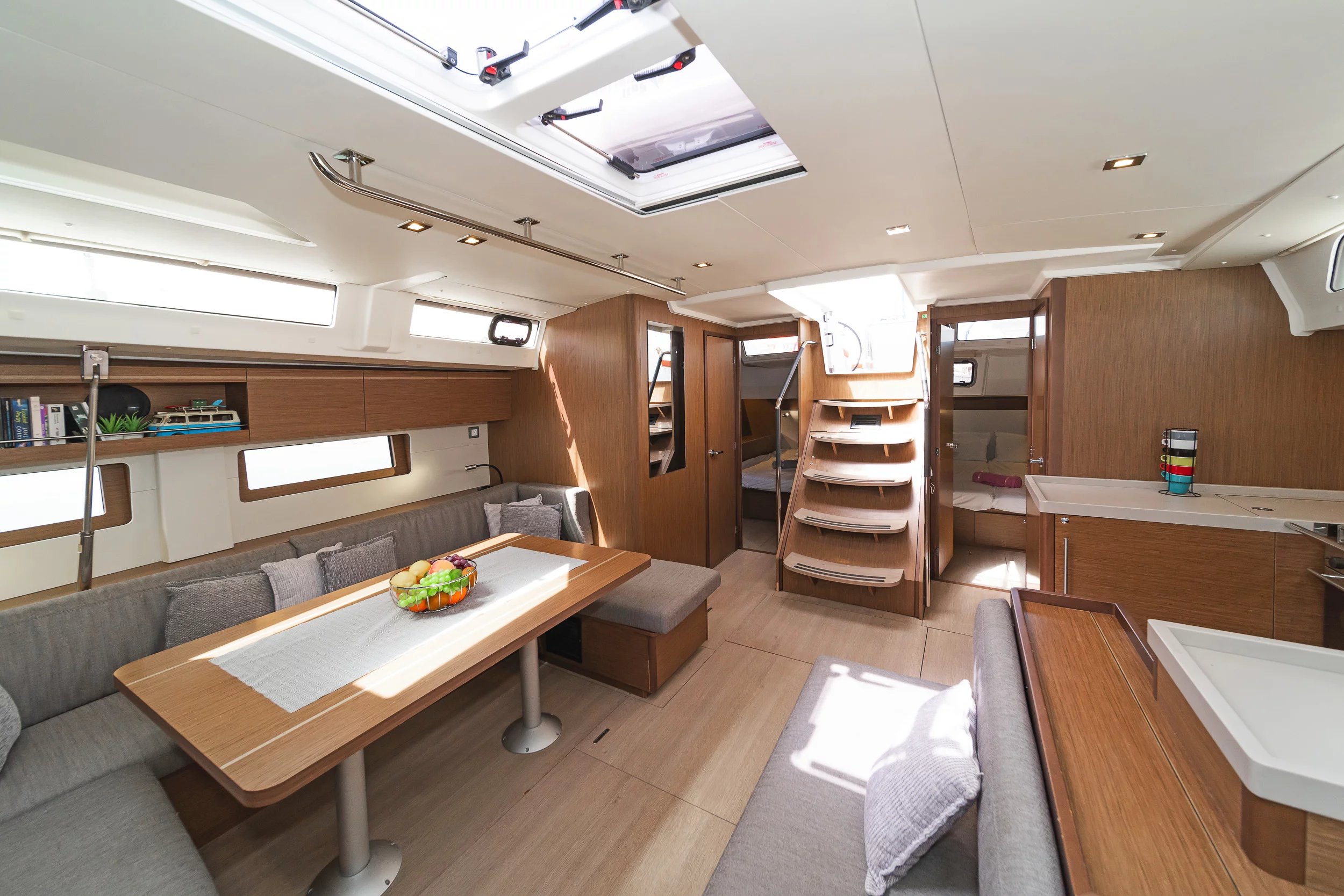 Oceanis 51.1 - 5 + 1 cab. (Freyja)  - 14