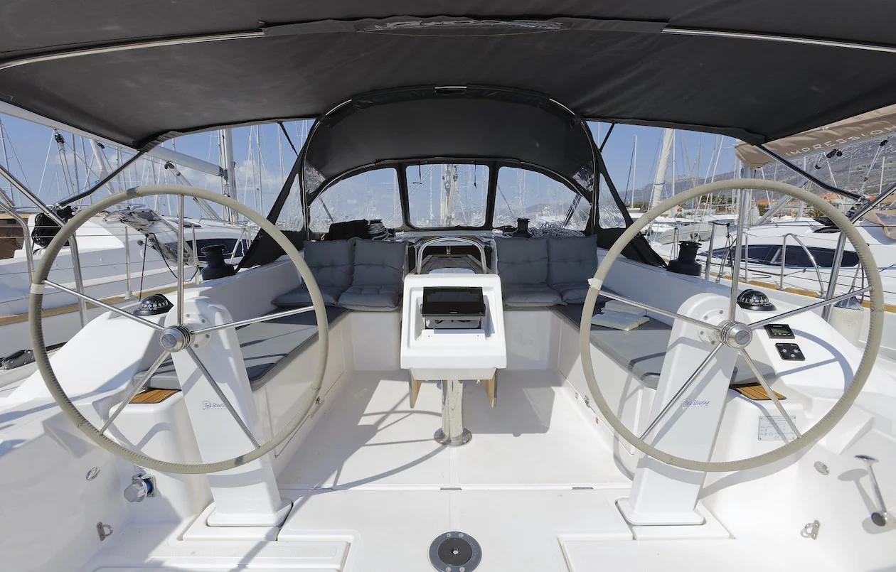 Bavaria C42 (Srna)  - 2