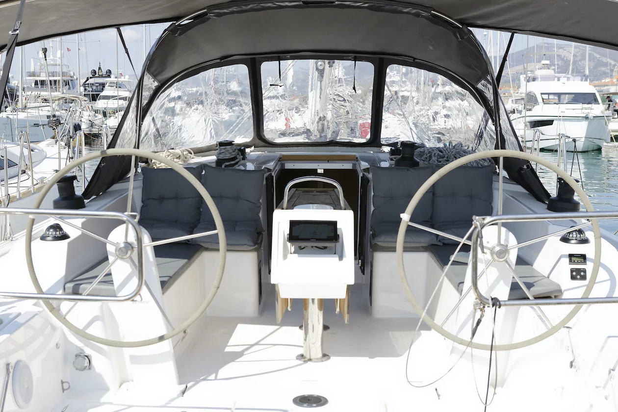 Bavaria C42 (Srna)  - 3