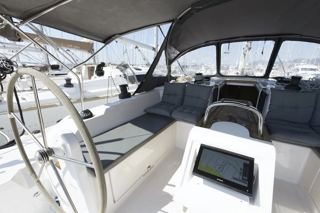 Bavaria C42 (Srna)  - 4