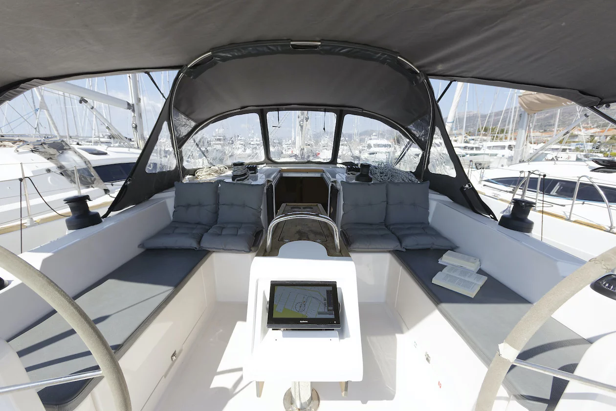Bavaria C42 (Srna)  - 5