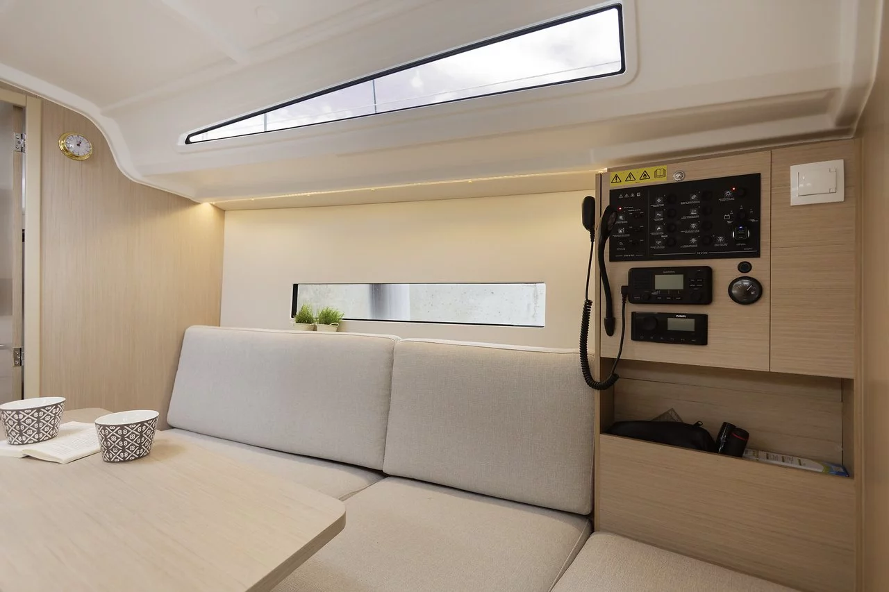Oceanis 30.1 (Maja)  - 10