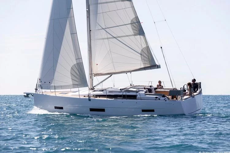 Dufour 390 (La Luz)  - 2