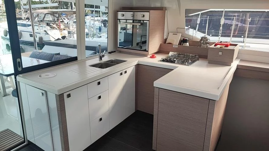 Fountaine Pajot Astrea 42 - 4 + 2 cab. (Reina)  - 7