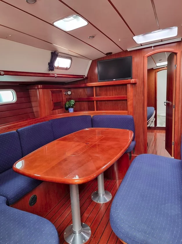 Beneteau 50 (White Lady)  - 3