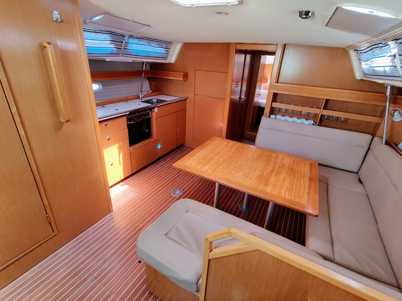 Bavaria 47 Cruiser (Pina Colada)  - 6