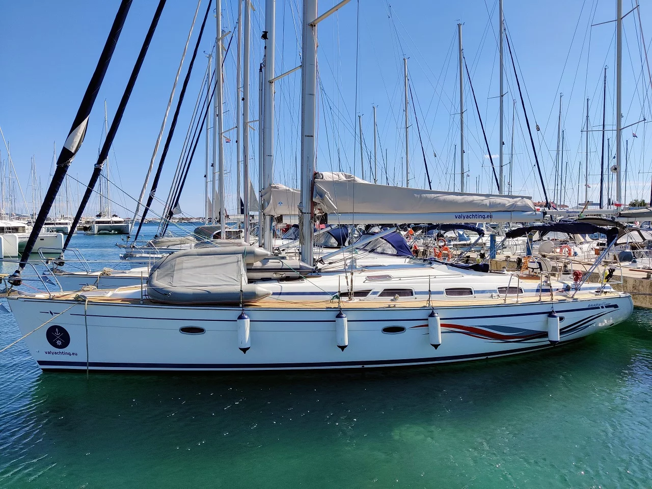 Bavaria 47 Cruiser (Gin & Tonic)  - 2