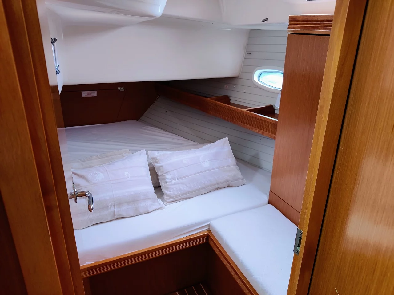 Bavaria 47 Cruiser (Gin & Tonic)  - 10