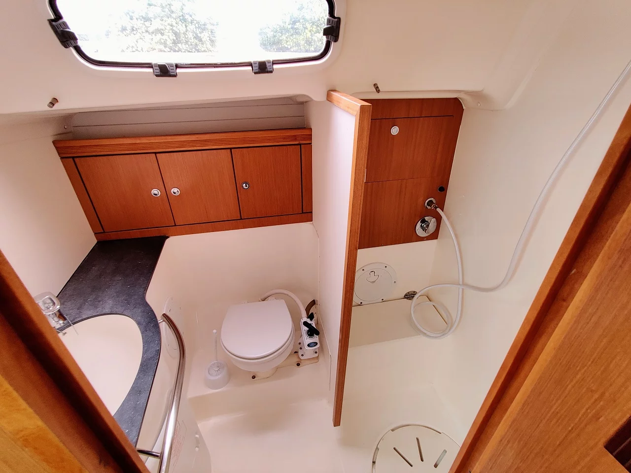 Bavaria 47 Cruiser (Gin & Tonic)  - 14