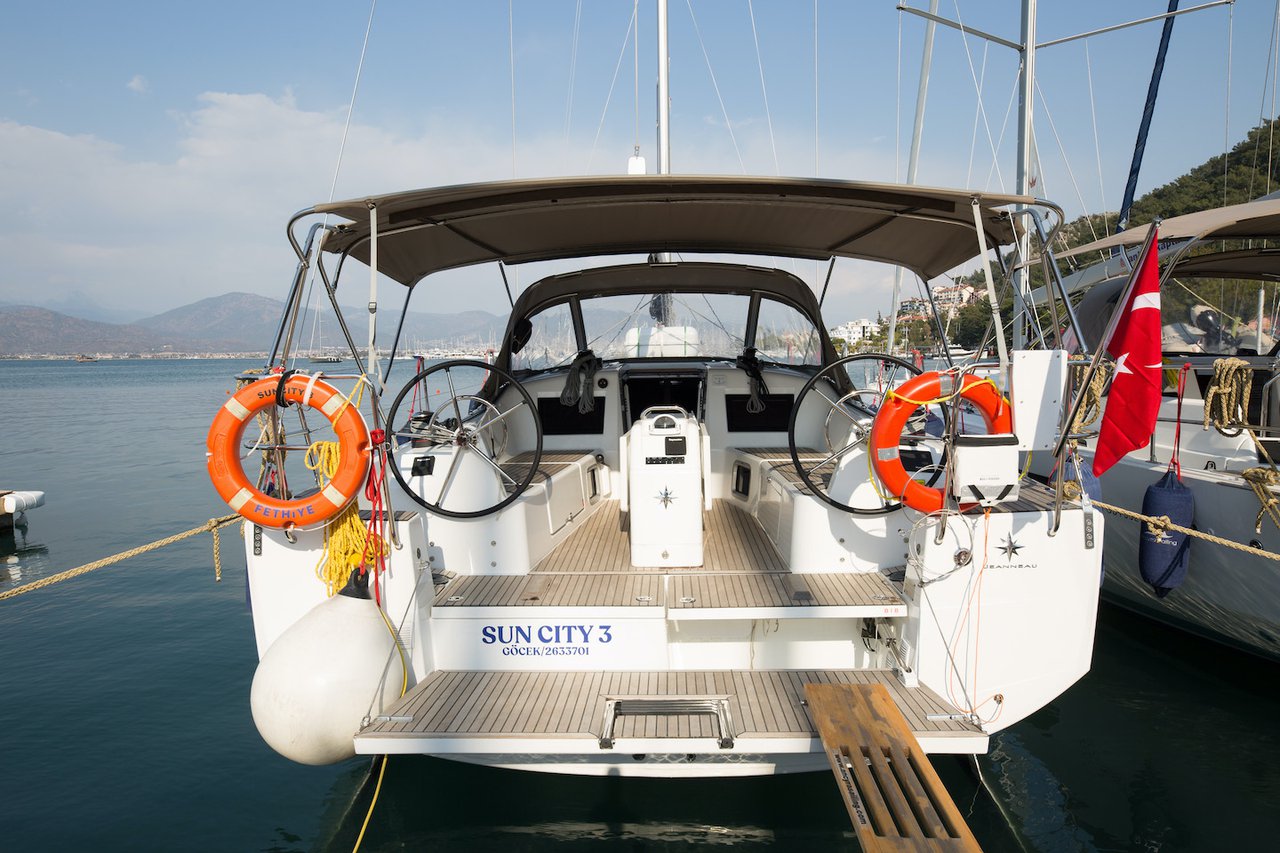Photo #1 - Sun Odyssey 410 - 3 cab. (Suncity 3) in Fethiye - 34521