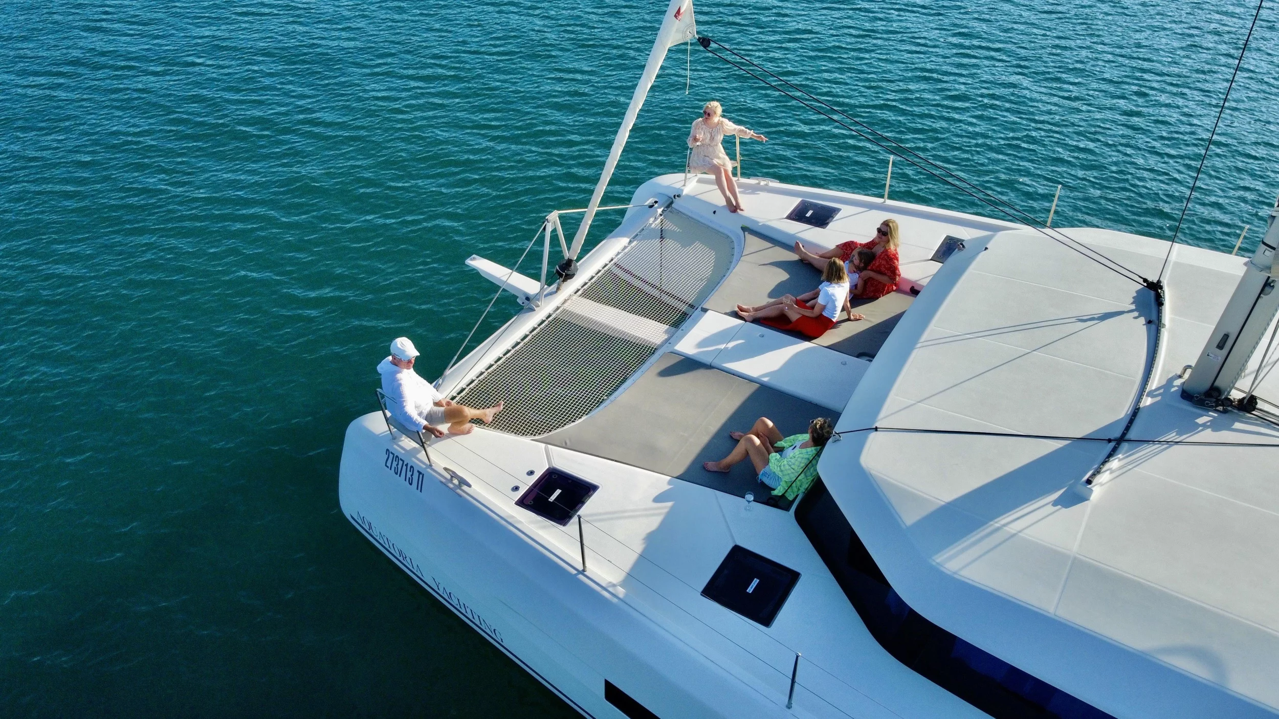 Dufour 48 Catamaran - 5 + 1 cab. (Nirvana)  - 14