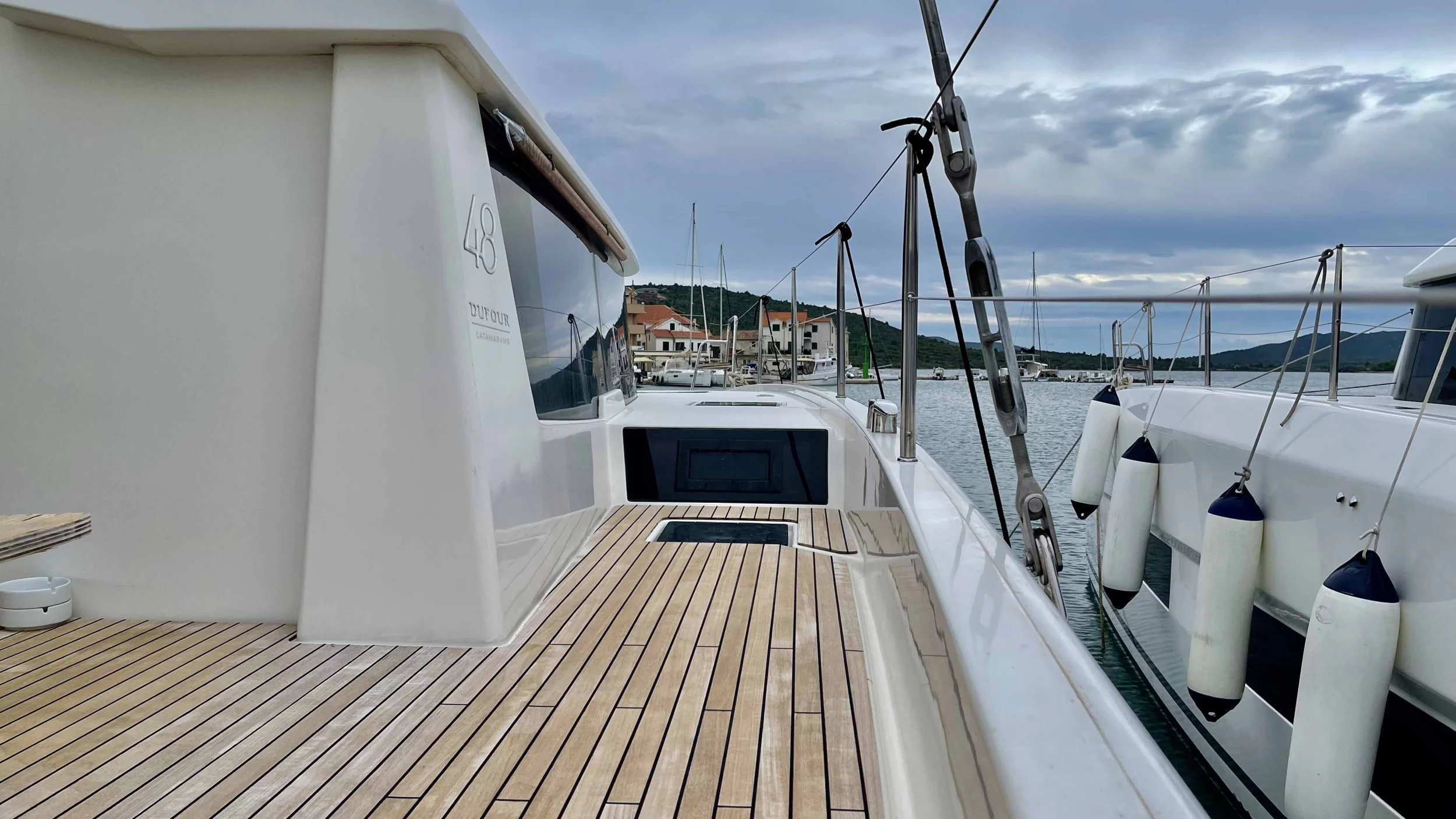 Dufour 48 Catamaran - 5 + 1 cab. (Nirvana)  - 16