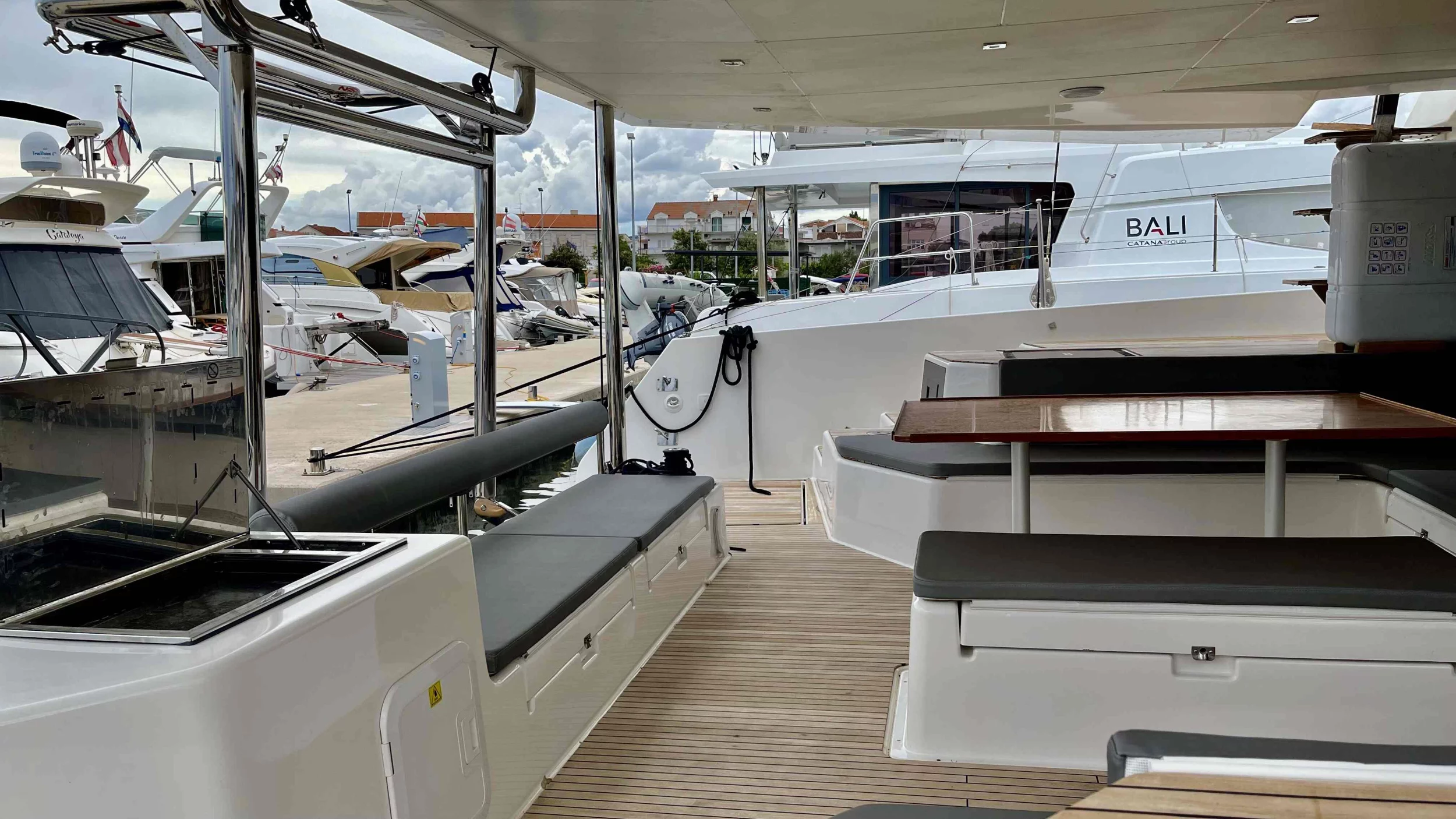 Dufour 48 Catamaran - 5 + 1 cab. (Nirvana)  - 18