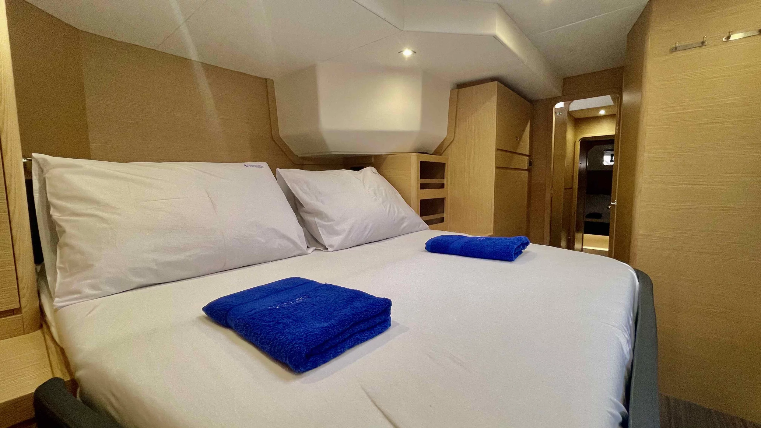 Dufour 48 Catamaran - 5 + 1 cab. (Nirvana)  - 42