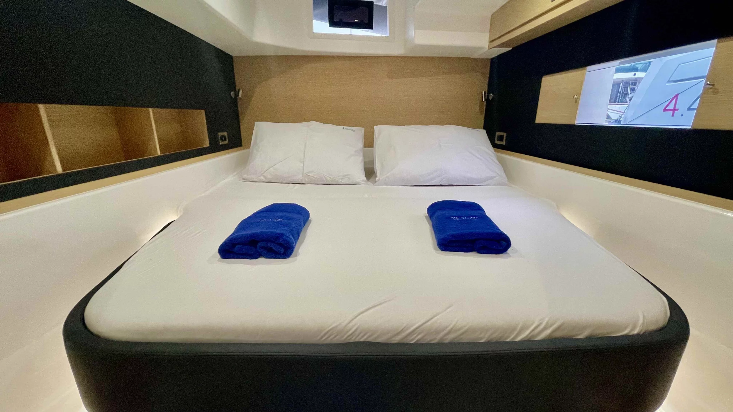 Dufour 48 Catamaran - 5 + 1 cab. (Nirvana)  - 43