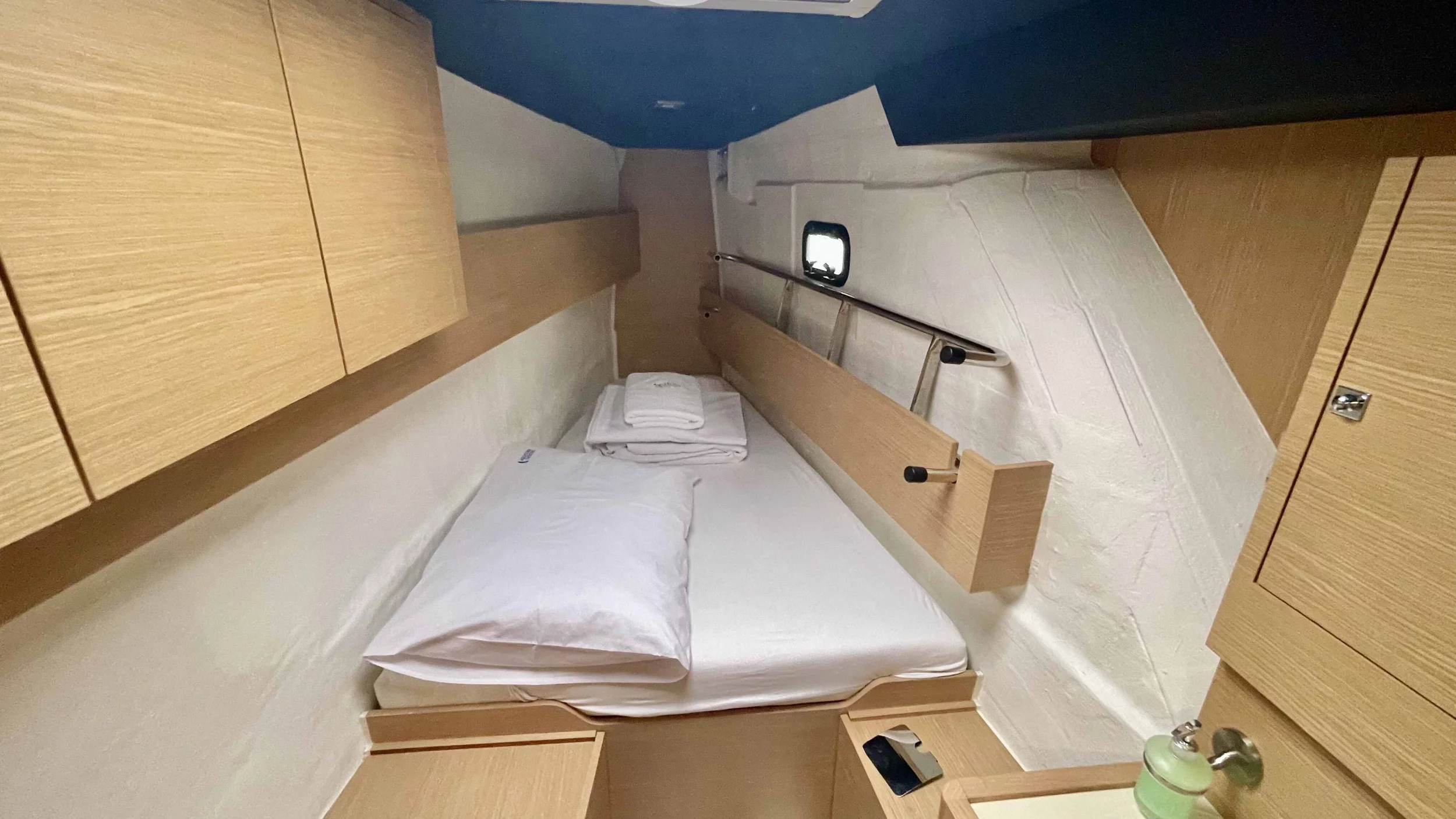 Dufour 48 Catamaran - 5 + 1 cab. (Nirvana)  - 44