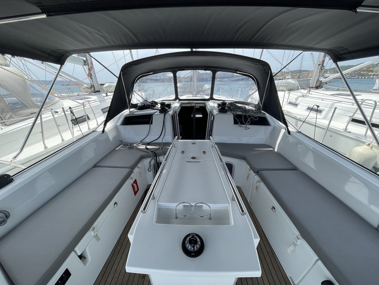 Photo #3 - Oceanis 40.1 (LOL) in Lavrion - 34539