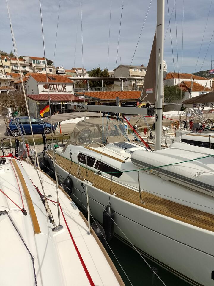 Photo #4 - Sun Odyssey 33i (Min elli) in Skradin - 34549