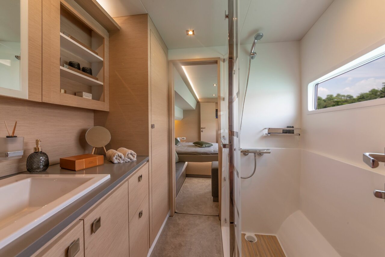 Photo #17 - Fountaine Pajot MY5 (Mala) in Trogir - 34570