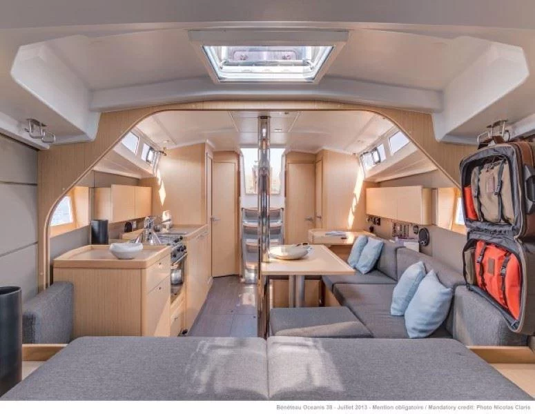 Oceanis 38.1 (Stargazer)  - 3