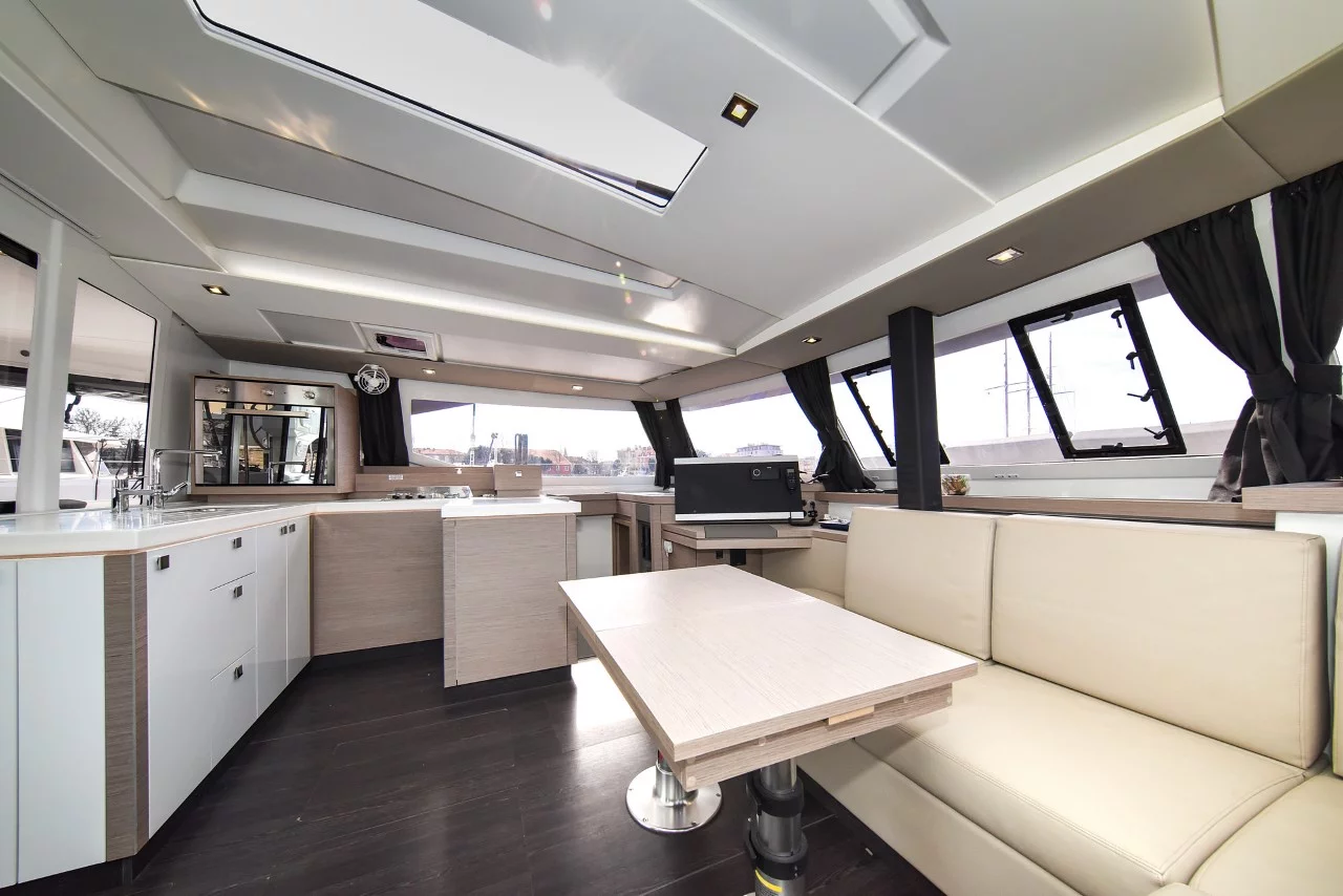 Fountaine Pajot Astrea 42 - 4 + 2 cab. (Le Bart)  - 18