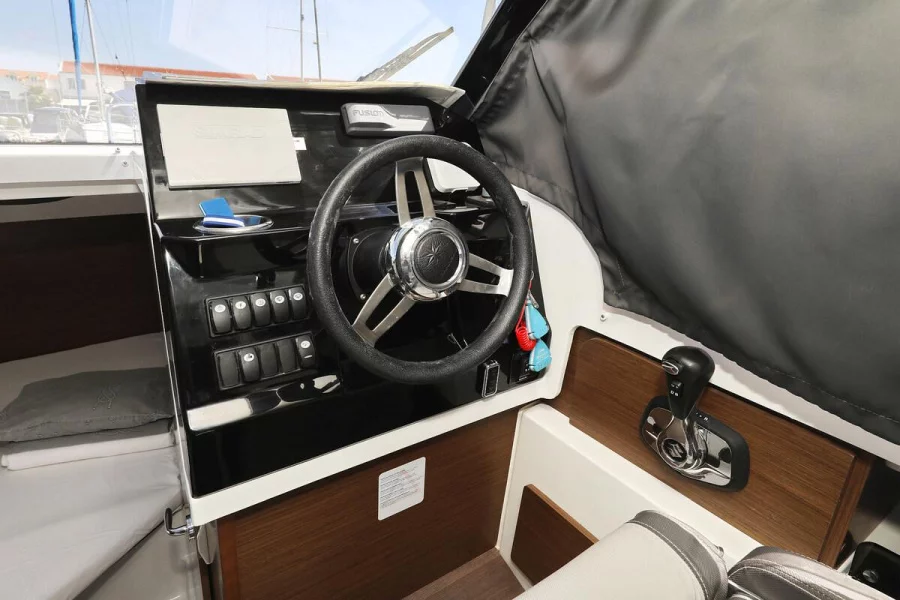 Merry Fisher 795 (Tena)  - 8